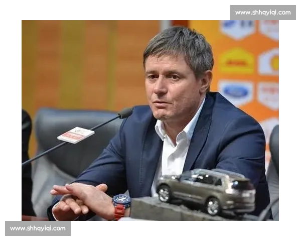 富力告负,赛季前景堪忧,主帅面临巨大压力